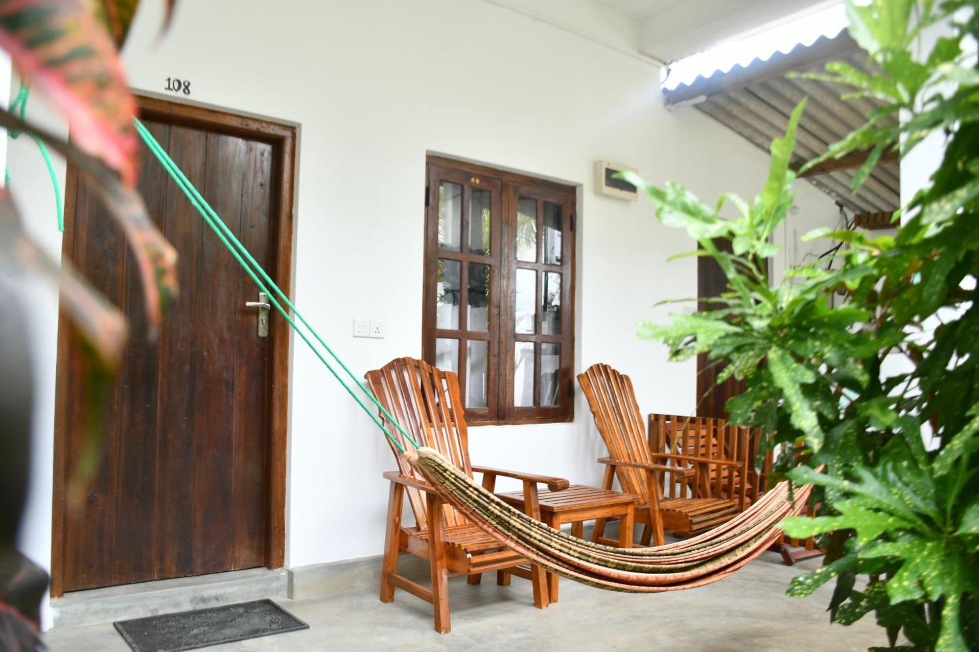 Pearl Of The Bay Hotel Arugam Bay Buitenkant foto