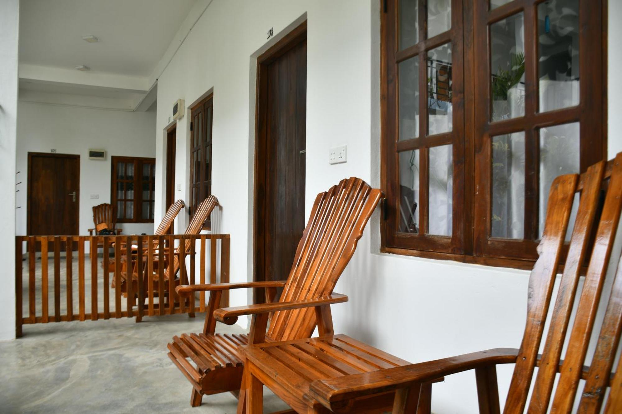 Pearl Of The Bay Hotel Arugam Bay Buitenkant foto
