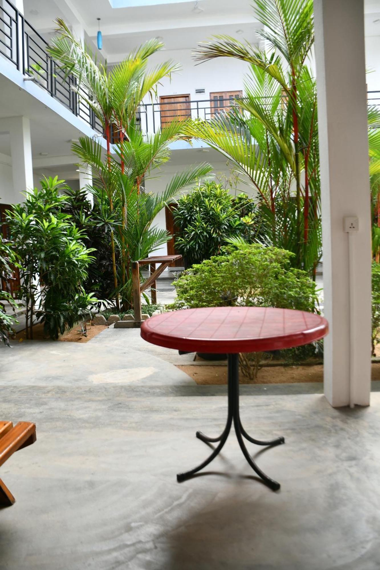 Pearl Of The Bay Hotel Arugam Bay Buitenkant foto